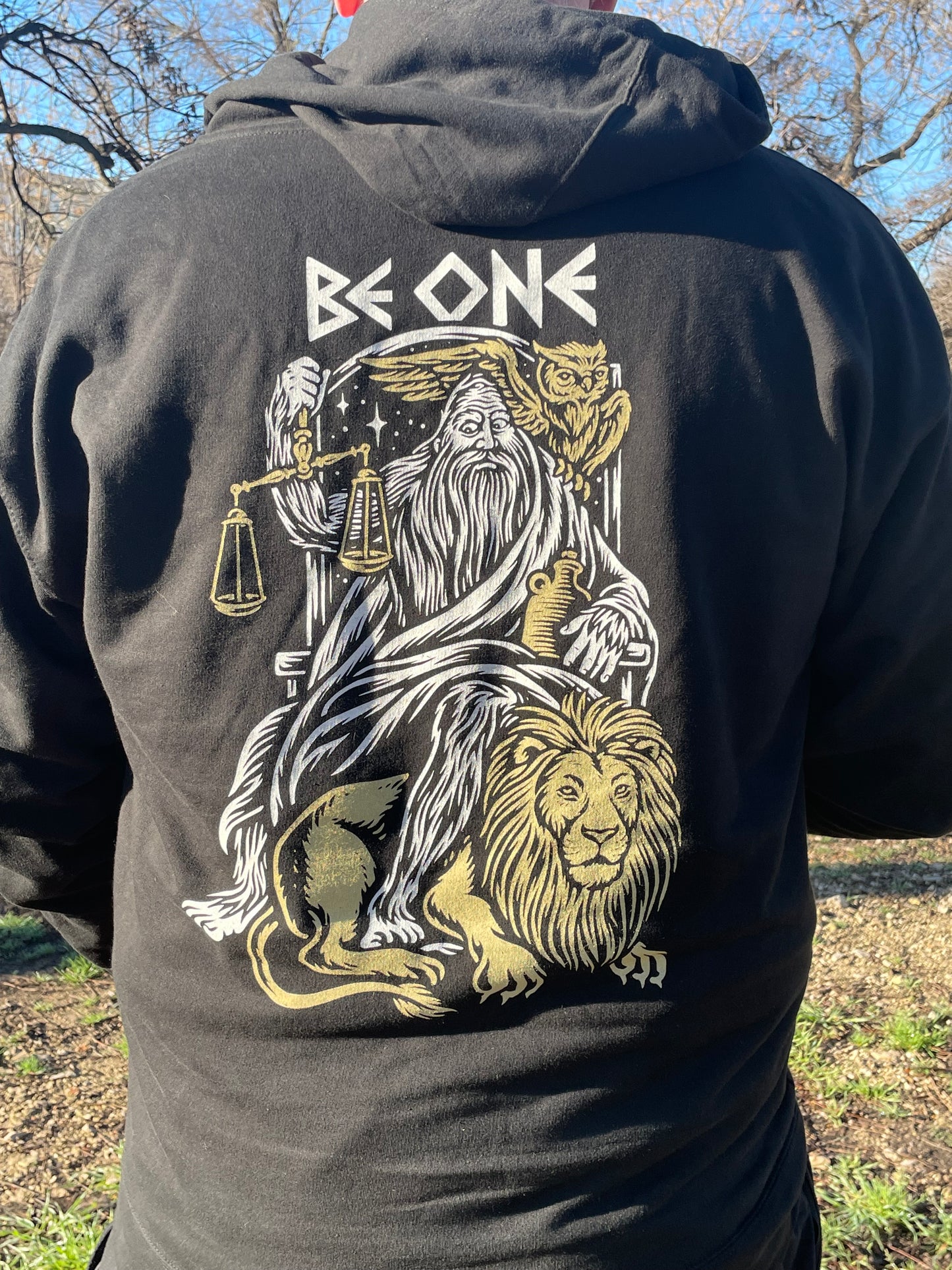 SQUATCH Be One Zip-up Sweater