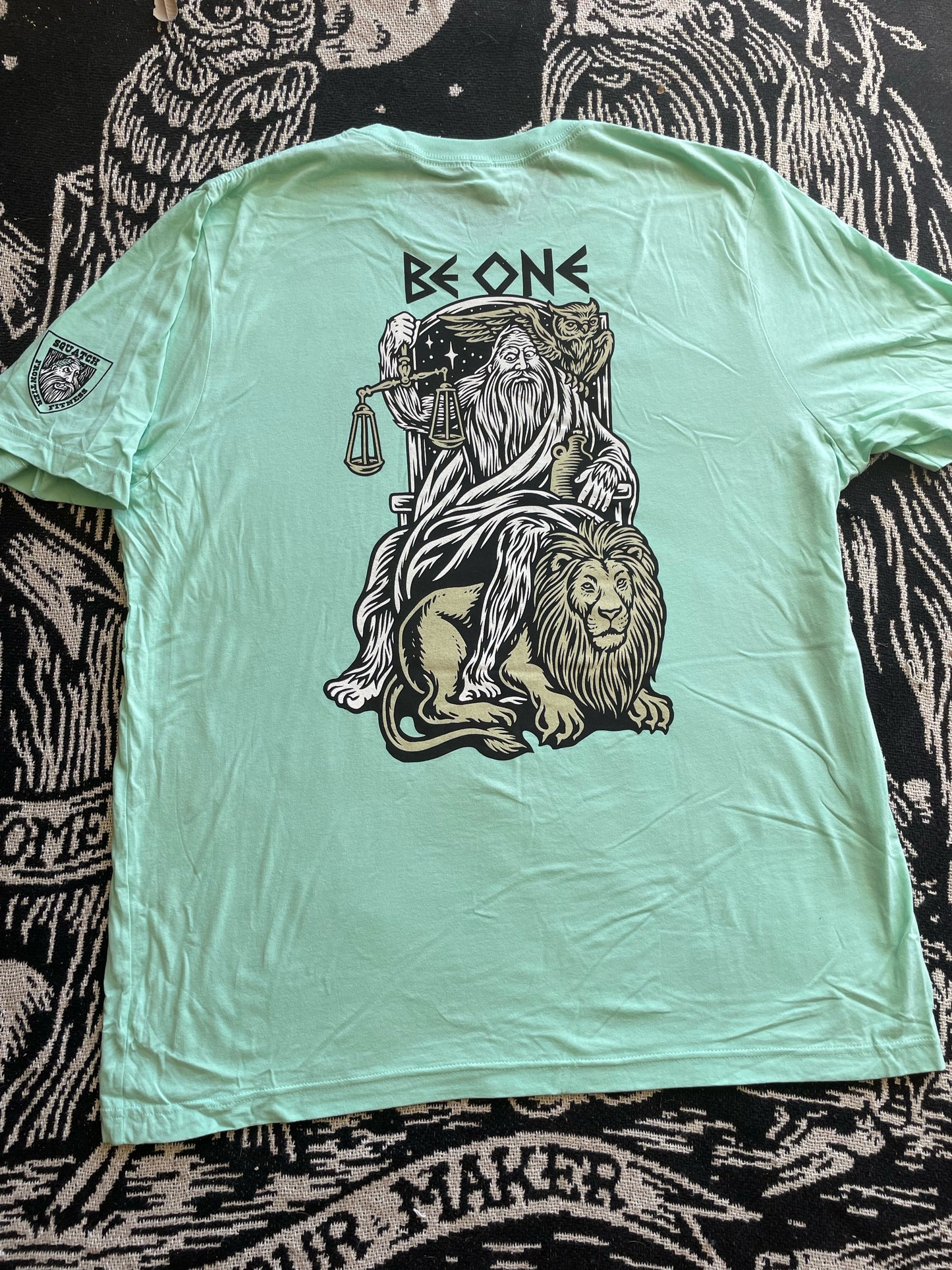 SQUATCH Be one t-shirt (mint green)